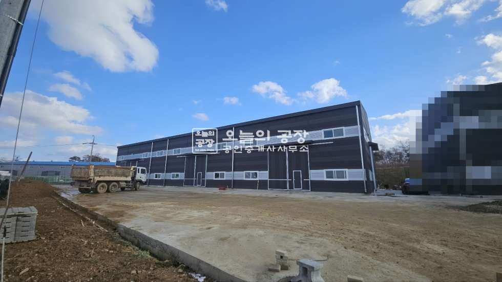 경기 화성만세구 장안면 노진리 부지1,754평/건물299평,신축,단독같은공장,300평,저렴한월차임.대형차량진입가능 월세 매물번호 10560 사진 2