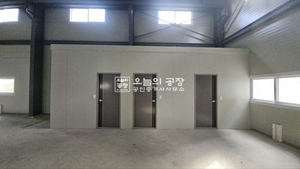 경기 화성만세구 장안면 노진리 부지1,754평/건물299평,신축,단독같은공장,300평,저렴한월차임.대형차량진입가능 월세 매물번호 10560 사진 10