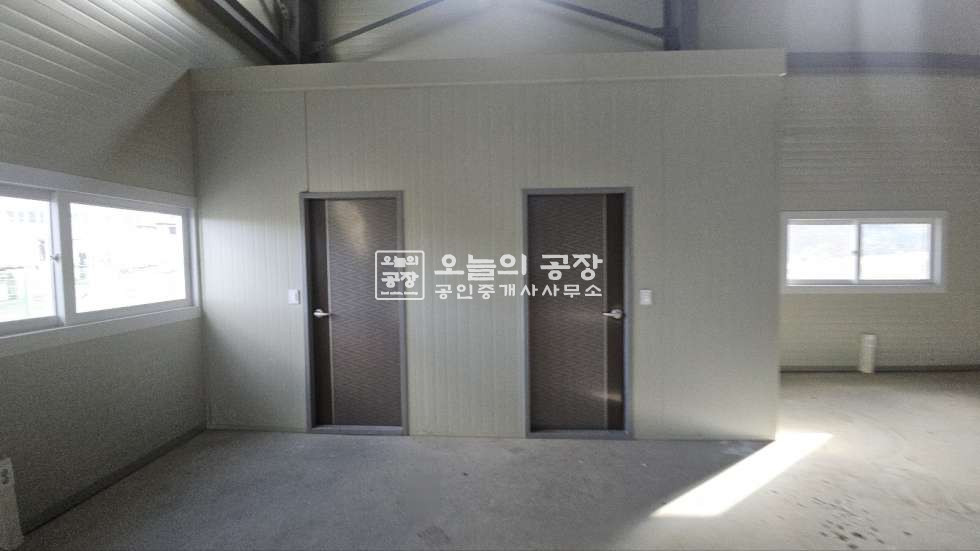 경기 화성만세구 장안면 노진리 부지1,754평/건물299평,신축,단독같은공장,300평,저렴한월차임.대형차량진입가능 월세 매물번호 10560 사진 11