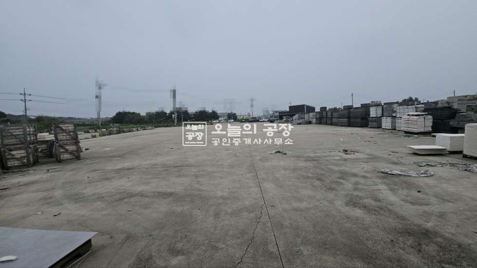 경기 화성만세구 우정읍 석천리 부지1,120평/건물52평/단독같은공동마당/대형차량2차선진입 월세 매물번호 10523 사진 7