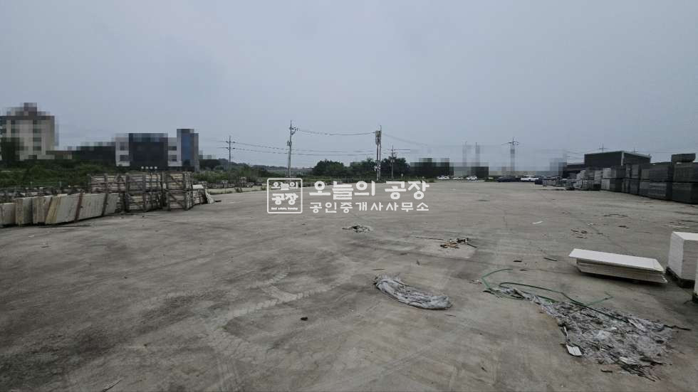 경기 화성만세구 우정읍 석천리 부지1,120평/건물52평/단독같은공동마당/대형차량2차선진입 월세 매물번호 10523 사진 8