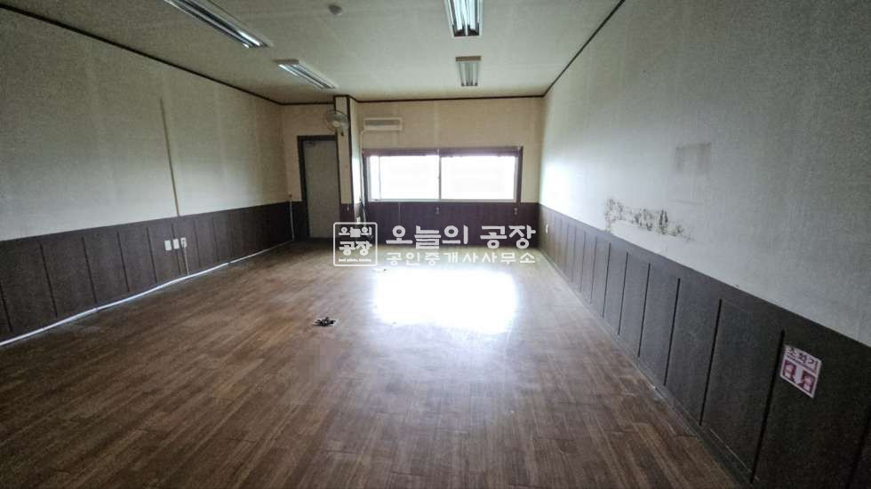 경기 화성만세구 향남읍 갈천리 부지1,164평/건물417평/단독, 대형차량진입, 고전력400,기숙사,사무실 有 월세 매물번호 10492 사진 12