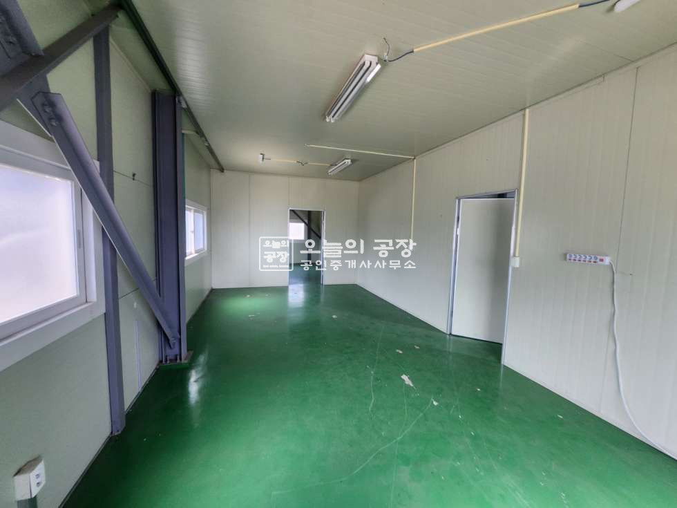 경기 평택시 청북읍 고렴리 부지756평/건물102평/건물 내 사무실 설치,2차선도로 접 월세 매물번호 10470 사진 4