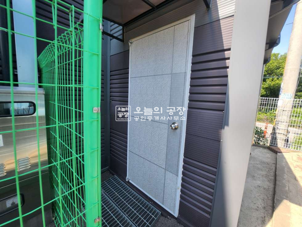 경기 평택시 청북읍 고렴리 부지756평/건물102평/건물 내 사무실 설치,2차선도로 접 월세 매물번호 10470 사진 6