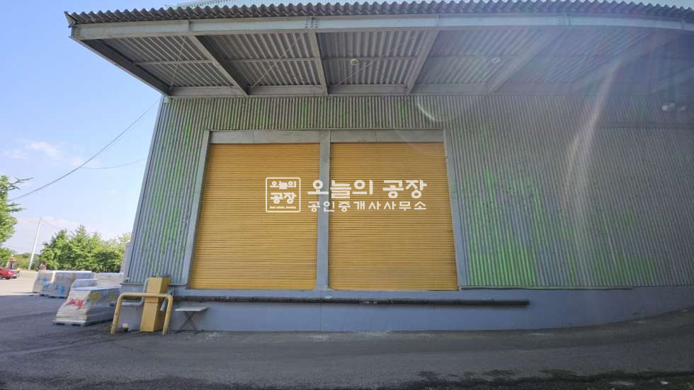 경기 화성만세구 우정읍 이화리 부지2,264평/건물749평/1종 창고, 대형차량가능,사무실별도설치 월세 매물번호 10460 사진 11