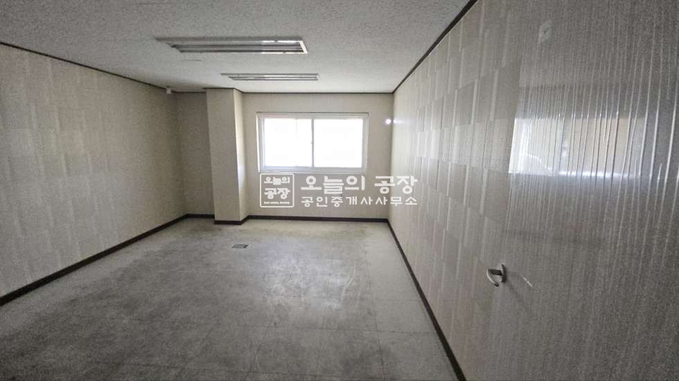 경기 평택시 청북읍 어연리 총부지1,186평/본부지1,078평/도로108평/건물496평/단독, 천막,기숙사,사무 매매 매물번호 10451 사진 16