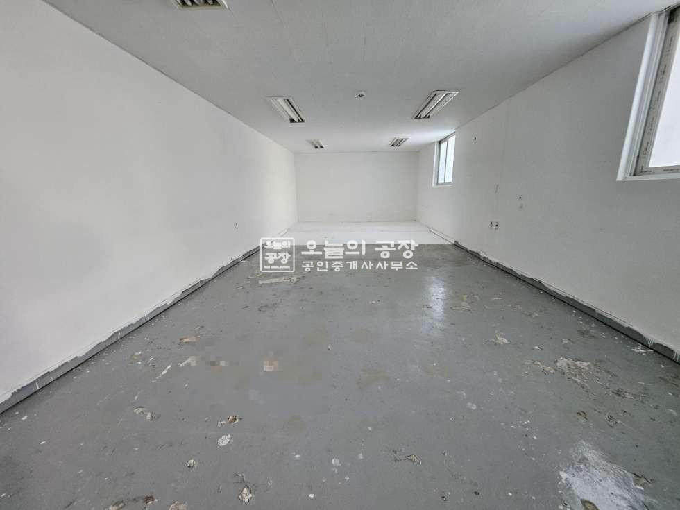 경기 화성효행구 정남면 괘랑리 부지288평/건물120평/보3,000/월300 단독공장 월세 매물번호 10412 사진 11