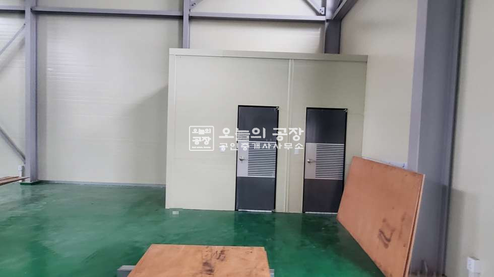 경기 화성만세구 팔탄면 덕천리 부지 267평/건물 79평/보2,400/월240 월세 매물번호 10402 사진 6