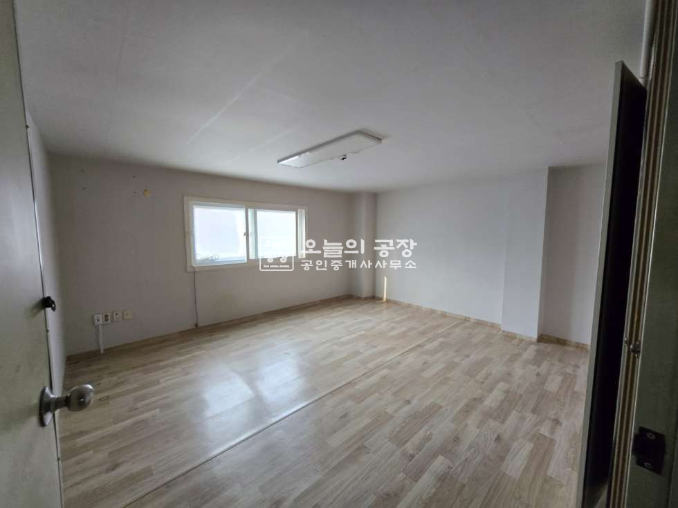 경기 화성만세구 팔탄면 서근리 부지1,342평/건물388평/민원없는단독식/별도사무동,기숙사/고전력450kw/조암ic인근 월세 매물번호 10381 사진 15