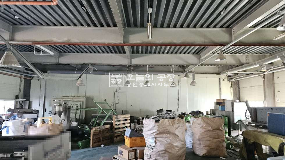 경기 화성만세구 양감면 송산리 부지817평/건물494평/자원순환시설 매매/사무실,기숙사, 대형차량가능 매매 매물번호 10472 사진 2