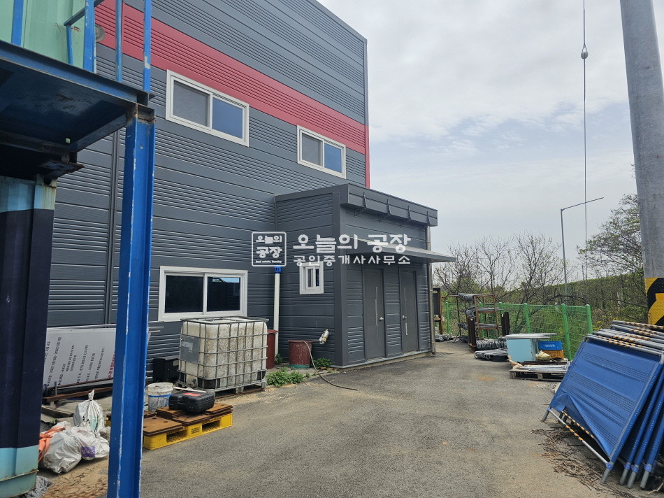 경기 화성만세구 향남읍 구문천리 향남 구문천리 신축 공장 매매 | 715평 | 평당 350만 | 태양광 수익 + 층고 9m 매매 매물번호 10673 사진 9