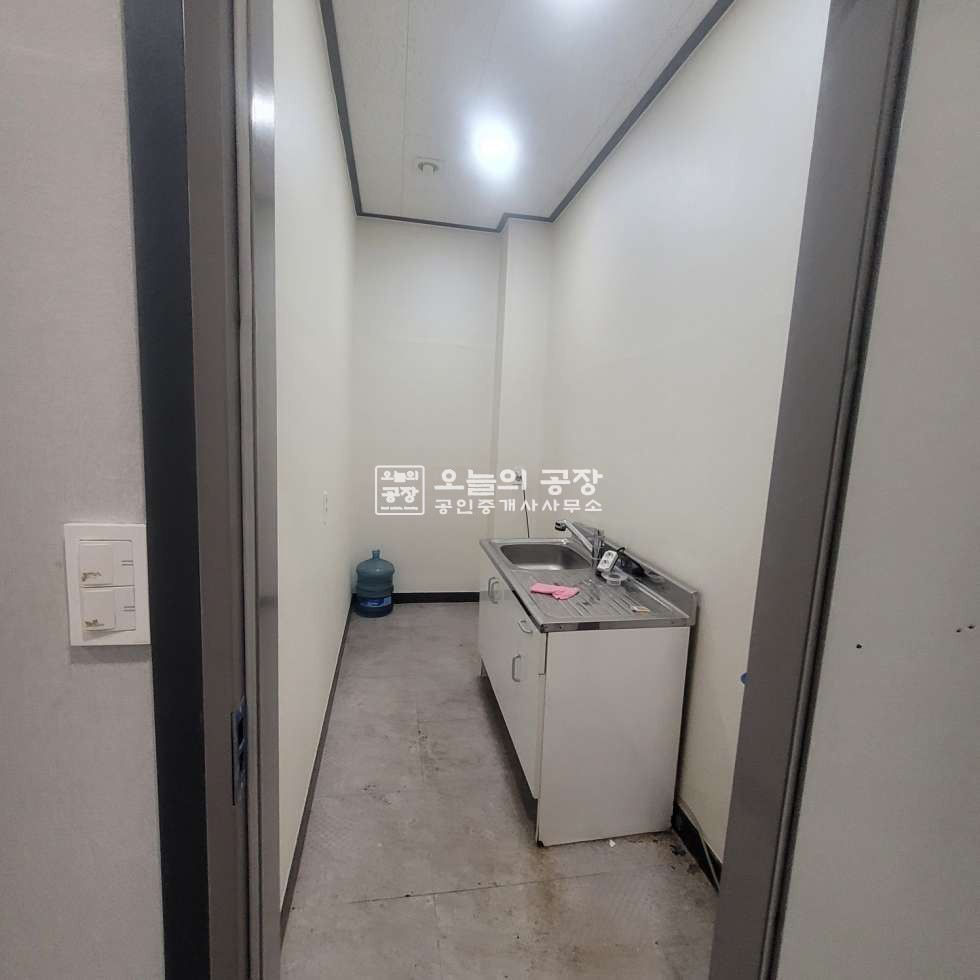 경기 평택시 서탄면 수월암리 부지1,063평 / 건물467평 / 화장품공장 월세 매물번호 10798 사진 17