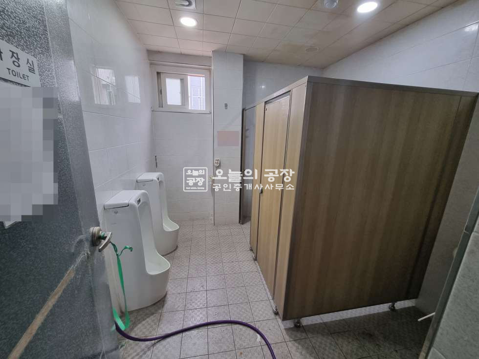 경기 화성만세구 팔탄면 부지900평/건물390평/공장359,사무실31평/ 2차선도로변 광고효과좋음 월세 매물번호 10032 사진 7