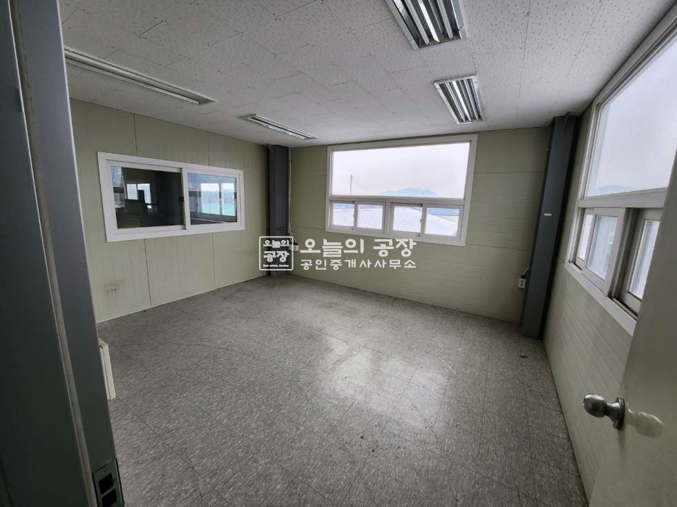 경기 화성효행구 봉담읍 부지490평/건물148평/시세대비저렴한임대공장/호이스트 사무실有 월세 매물번호 10271 사진 7