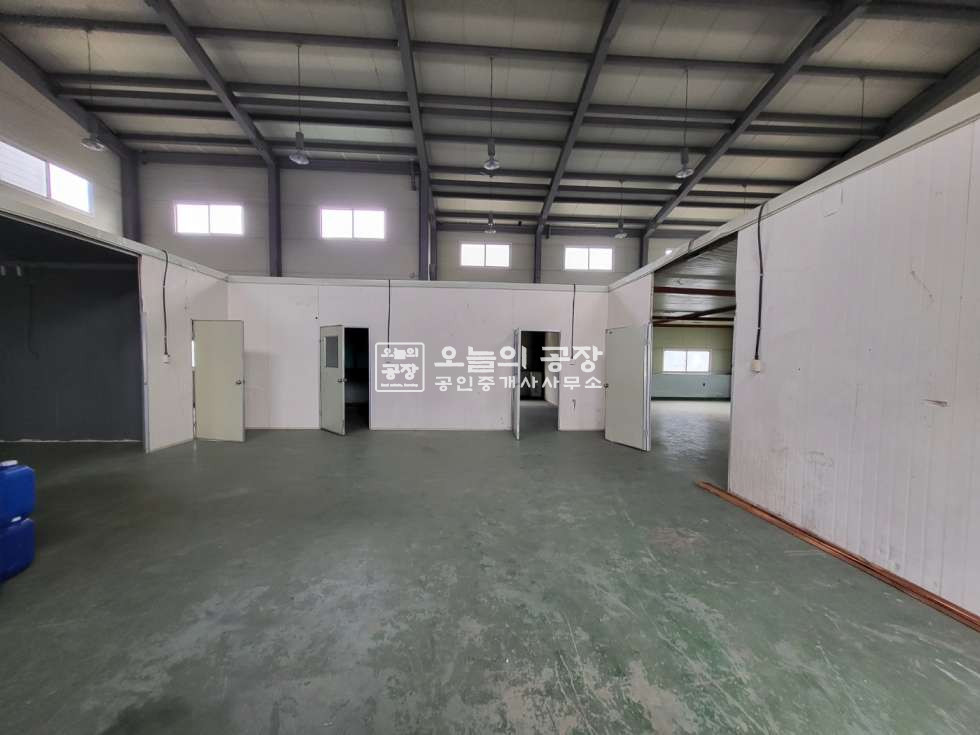 경기 화성만세구 장안면 부지 475평 / 건물 94평 / 2차선도로변 / 전력75kw / 즉시 입주 가능 월세 매물번호 10321 사진 4