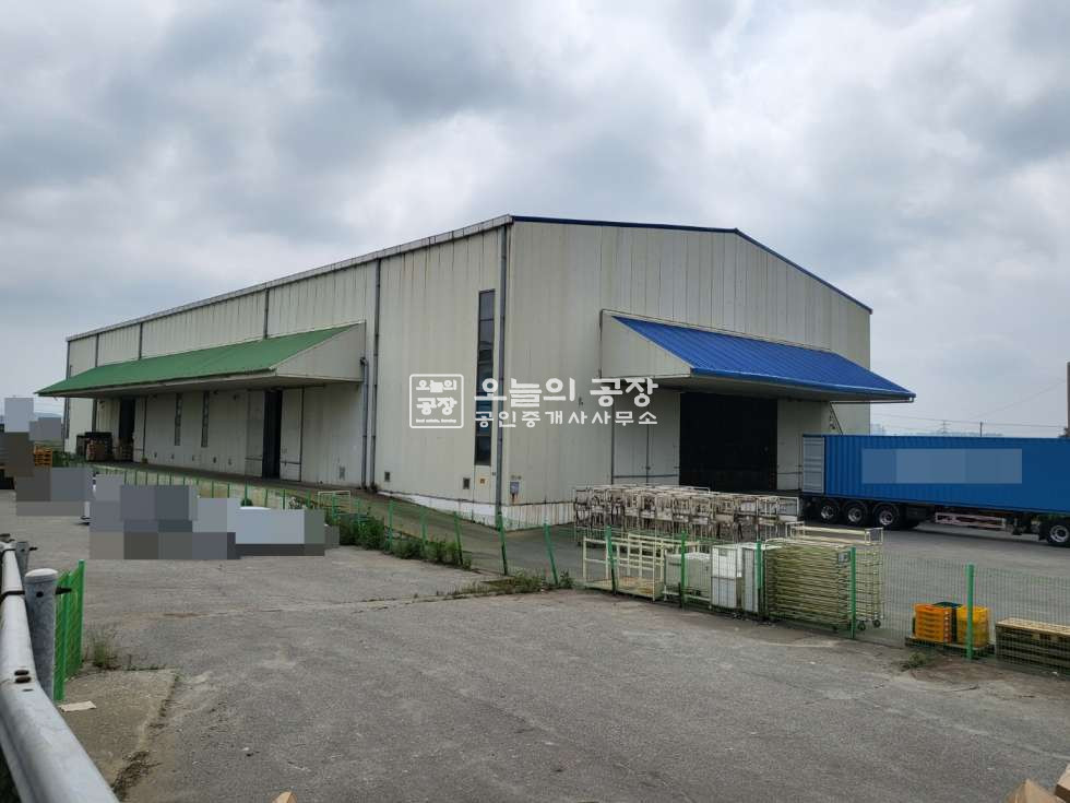 경기 평택시 오성면 부지1600평 / 건물 총739평 / 트레일러 진입 및 회차가능 / 도크시설 / 창고추천 월세 매물번호 10343 사진 2