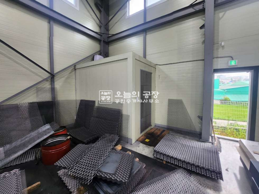 경기 화성만세구 양감면 신왕리 부지635평/건물150평/마당넓은단독식/민원없는입지/호이스트有 월세 매물번호 10522 사진 7