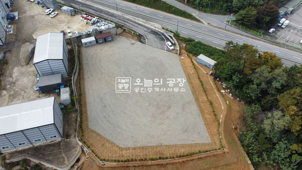 경기 평택시 청북읍 고잔리 부지1,126평/저렴한주기장야적장임대/츄레라진입가능/컨테이너 무상사용 월세 매물번호 10413 사진 2