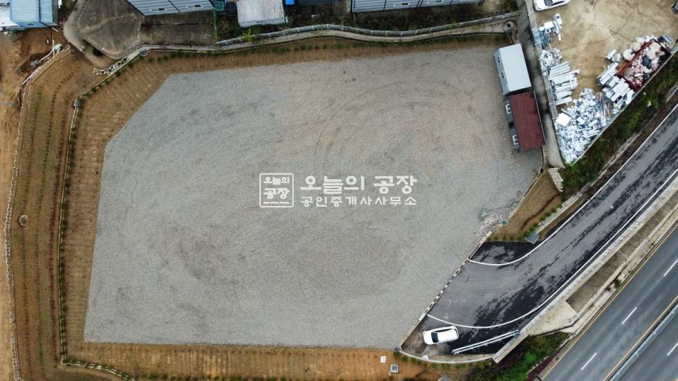경기 평택시 청북읍 고잔리 부지1,126평/저렴한주기장야적장임대/츄레라진입가능/컨테이너 무상사용 월세 매물번호 10413 사진 4