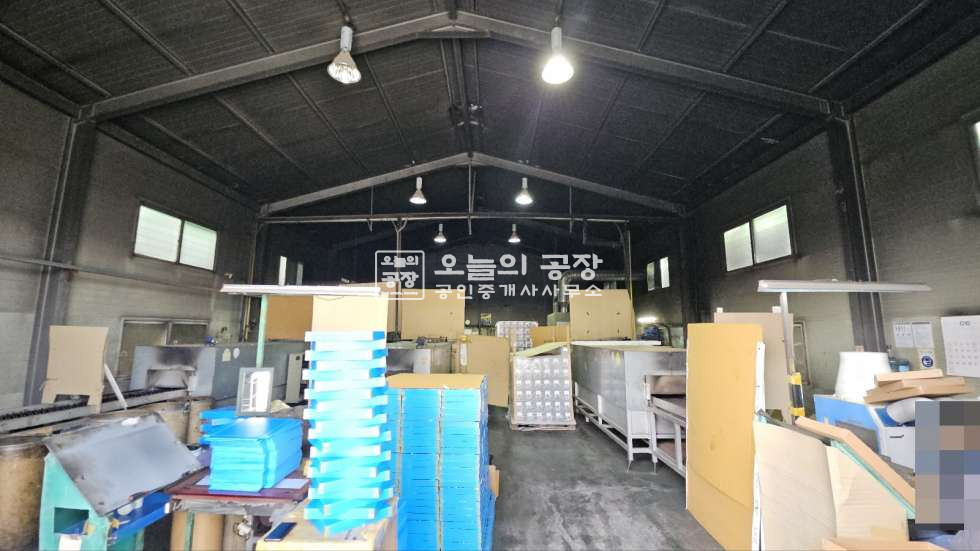 경기 화성효행구 정남면 부지818평/건물300평/저렴한공장임대/60평5개동/대형차진입가능 월세 매물번호 10558 사진 9