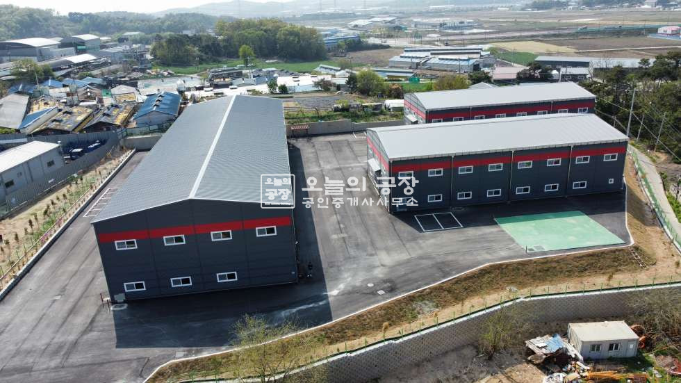 경기 평택시 청북읍 부지2,815평/건물798평/청북대형공장매매/대형차량 진입가능/대형 공장 매매/3개 동 공장 매매 매물번호 10245 사진 1