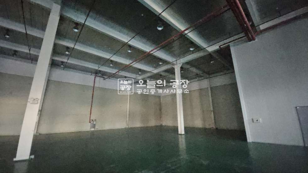 경기 안성시 대덕면 모산리 부지2,621평/건물1,046평/공장2개층,트레일러진입,공실 월세 매물번호 10571 사진 4